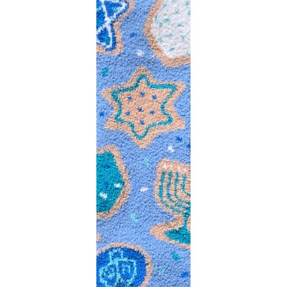 Men's Light Blue Hanukkah Themed Super Soft & Plush Crew Socks -- Shoe Size 6-12 - Picture 2 of 5
